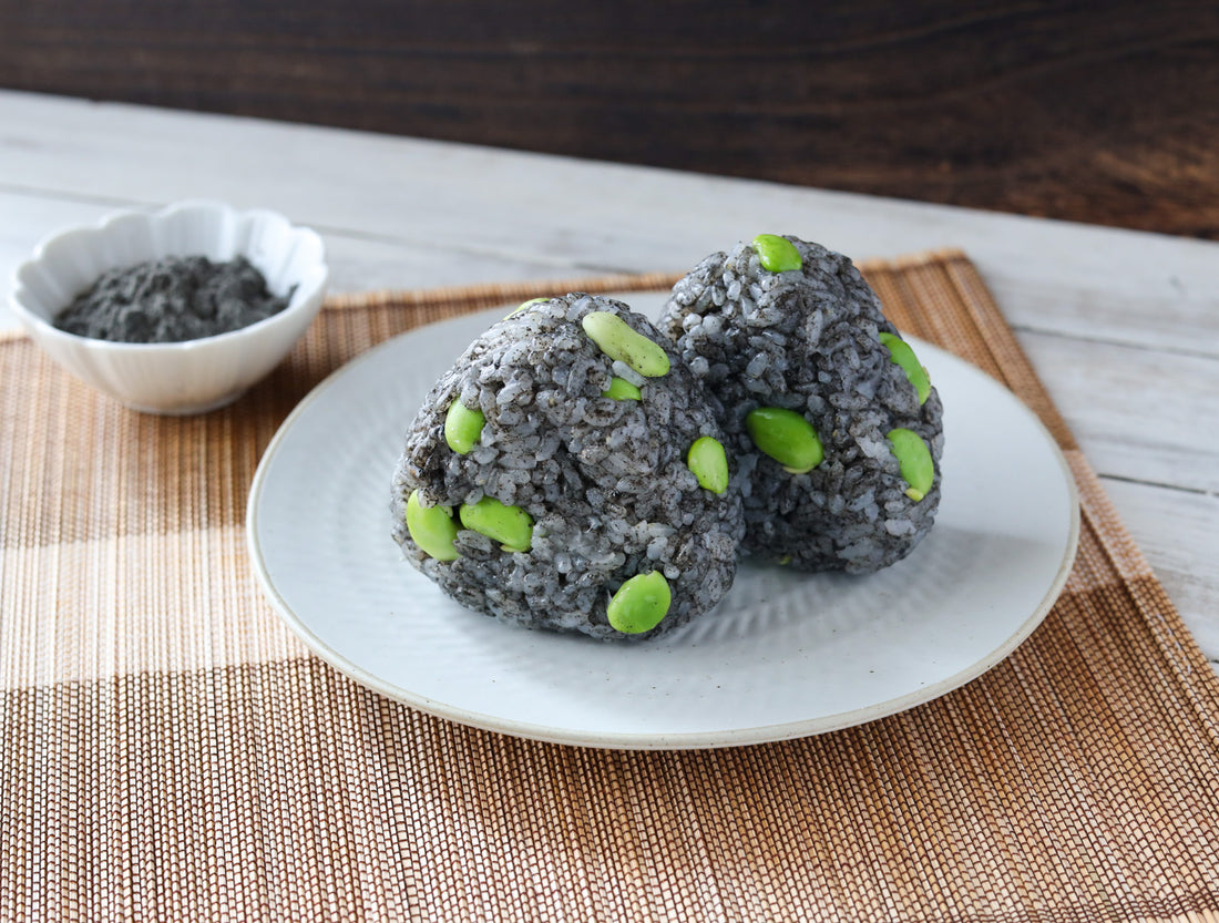 黒胡麻プロテインで栄養アップ！枝豆おにぎりレシピ｜朝食・お弁当に◎